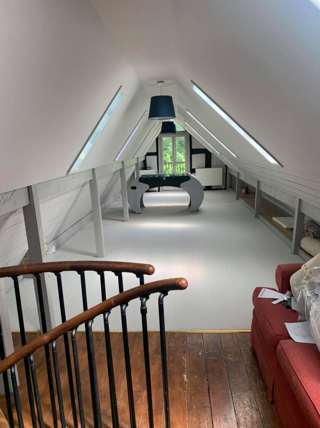 PHIL EDWARDS PAINTING & DECORATING LTD