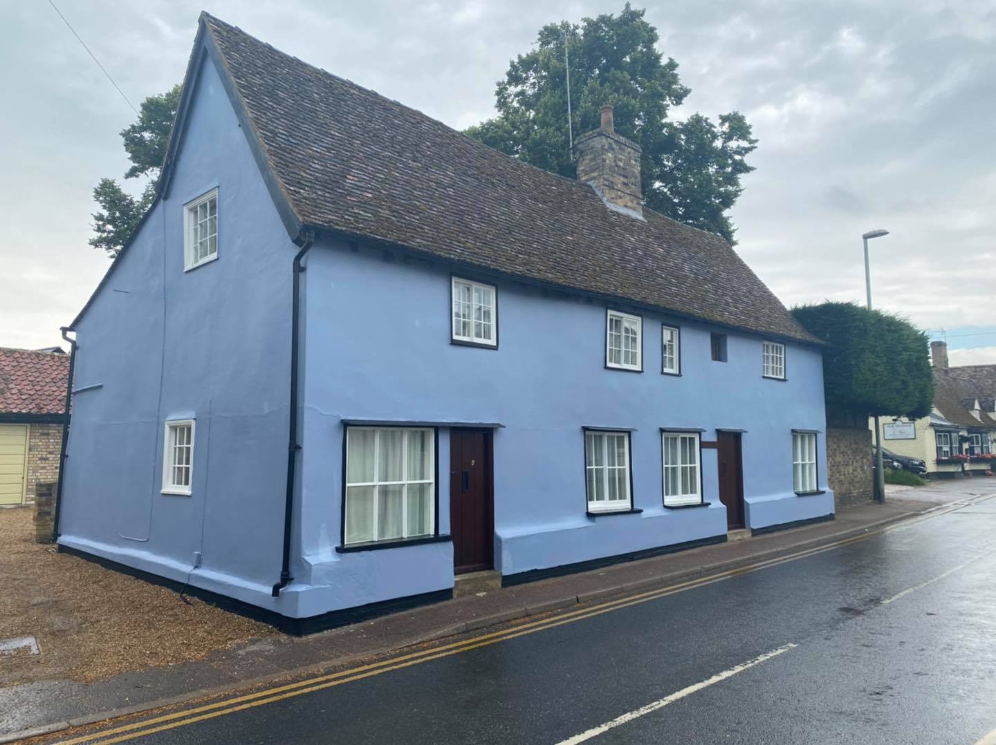 PHIL EDWARDS PAINTING & DECORATING LTD